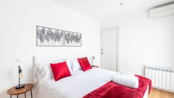 1 dormitorio, tabla de planchar con plancha, Internet y ropa de cama