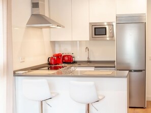 Fridge, microwave, oven, dishwasher