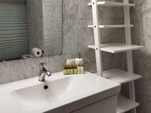 Hair dryer, towels