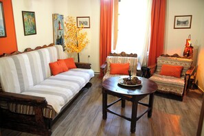 Apartment | Living room | TV - Hotel Alikopetra (Volos)