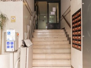 Interior - Fernán González - 2 Bedrooms (Madrid)