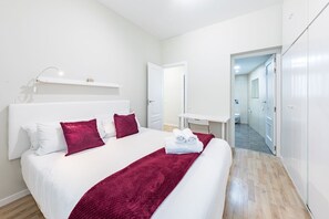 4 bedrooms, iron/ironing board, Internet, bed sheets - Fernán González - 3 Bedrooms with sofa bed (Madrid)