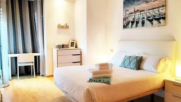 2 slaapkamers, een strijkplank/strijkijzer, wifi, beddengoed