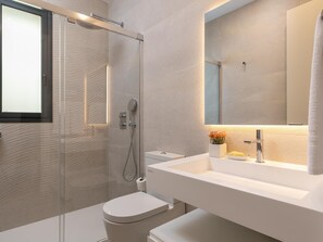 Dusche, Haartrockner, Handtücher