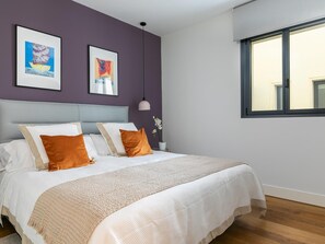 2 chambres, fer et planche à repasser, accès à Internet, literie fournie