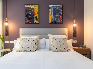 3 bedrooms, iron/ironing board, Internet, bed sheets