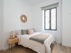 2 bedrooms, internet