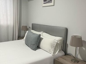 2 bedrooms, iron/ironing board, Internet - Paseo de la Castellana - 2 Bedrooms (Madrid)