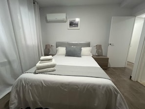 2 bedrooms, iron/ironing board, Internet