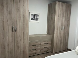 2 Schlafzimmer, Bügeleisen/Bügelbrett, Internetzugang