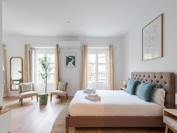 Fer et planche à repasser, Wi-Fi, literie fournie