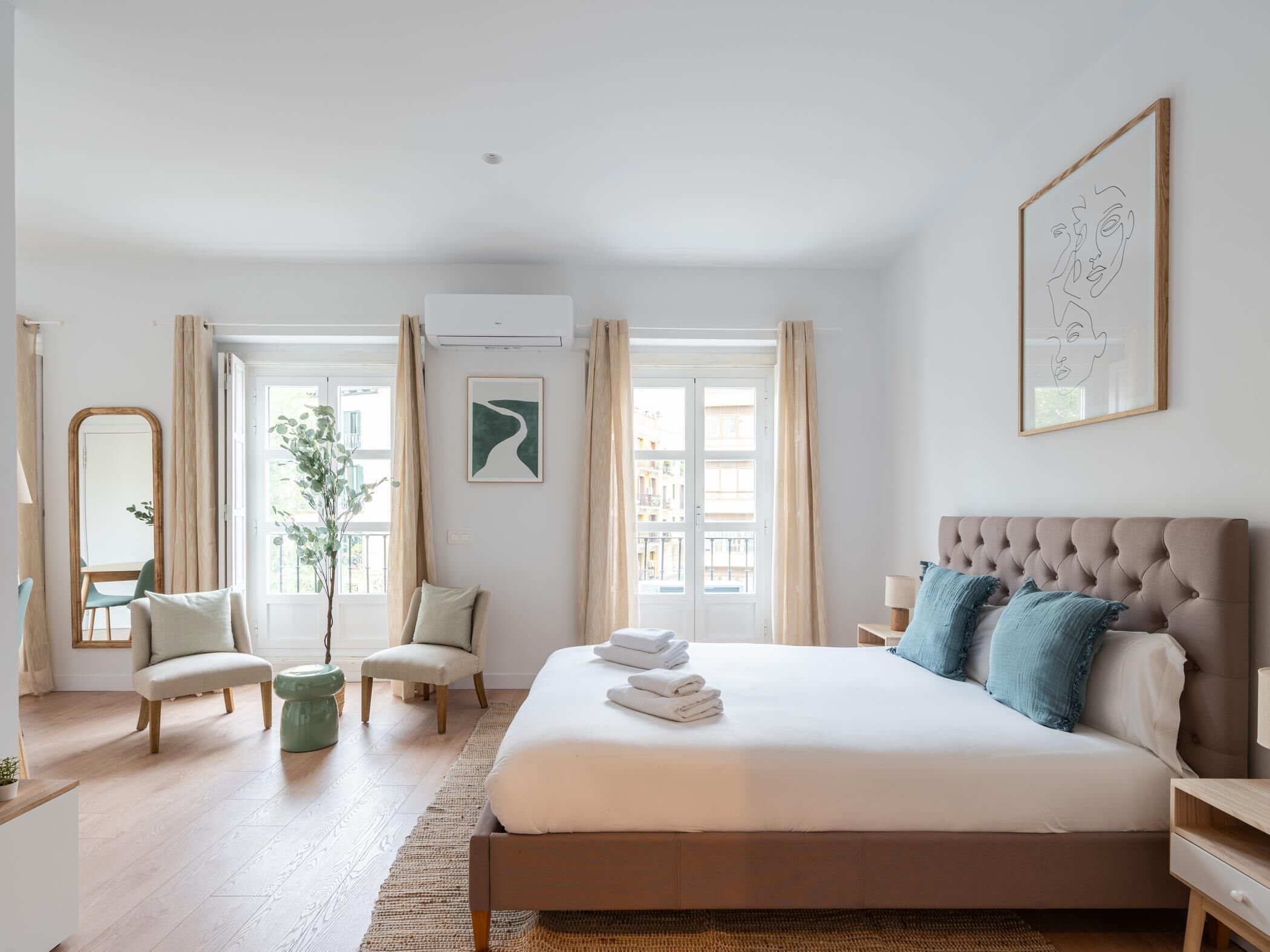 Iron/ironing board, internet, bed sheets