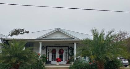 Charming 2bdrm cottage in beautiful & historic Fernandina Beach on Amelia Island