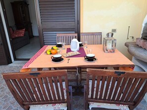 Tabla de planchar con plancha 