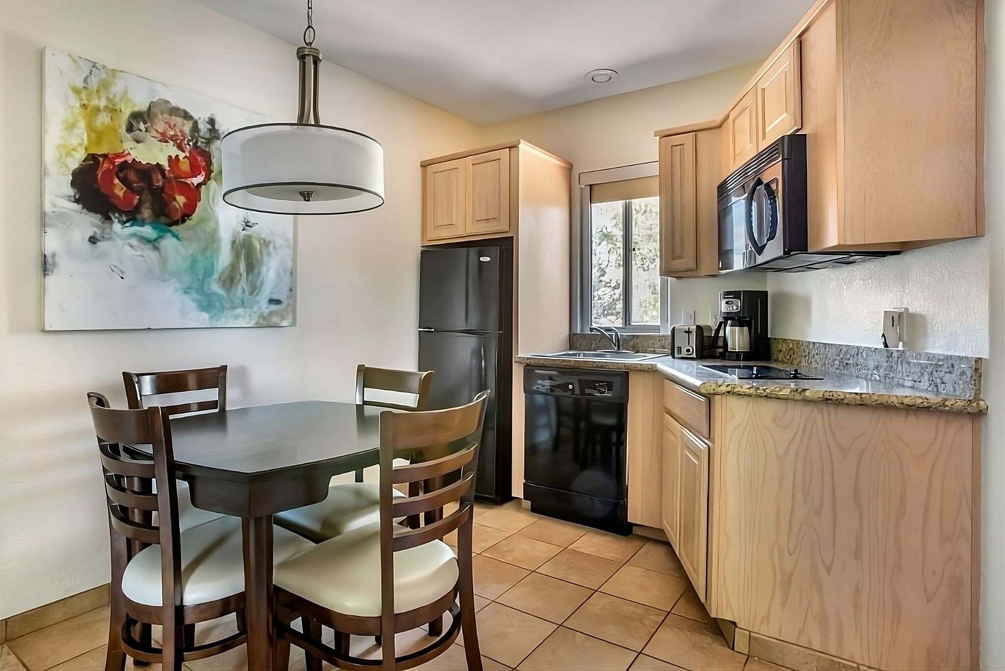 Serene Retreat With Outdoor Pool, Free Parking, Hiking Trails Nearby! - Oak Creek Canyon, AZ