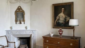 Habitación clásica, vista al jardín | Wifi gratis