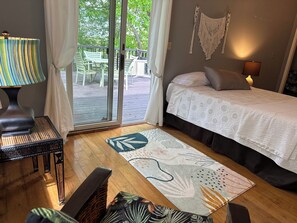 3 bedrooms, desk, iron/ironing board, WiFi