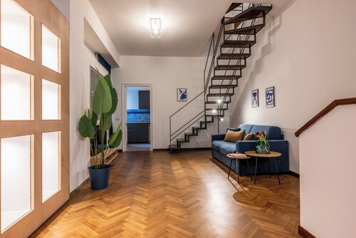 Velvet Stay | Ravizza 41 by Pleiades Home