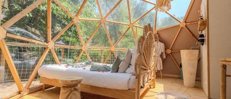Dome Guatape | VerdunkelungsvorhĂ€nge, BĂŒgeleisen/BĂŒgelbrett, kostenloses WLAN