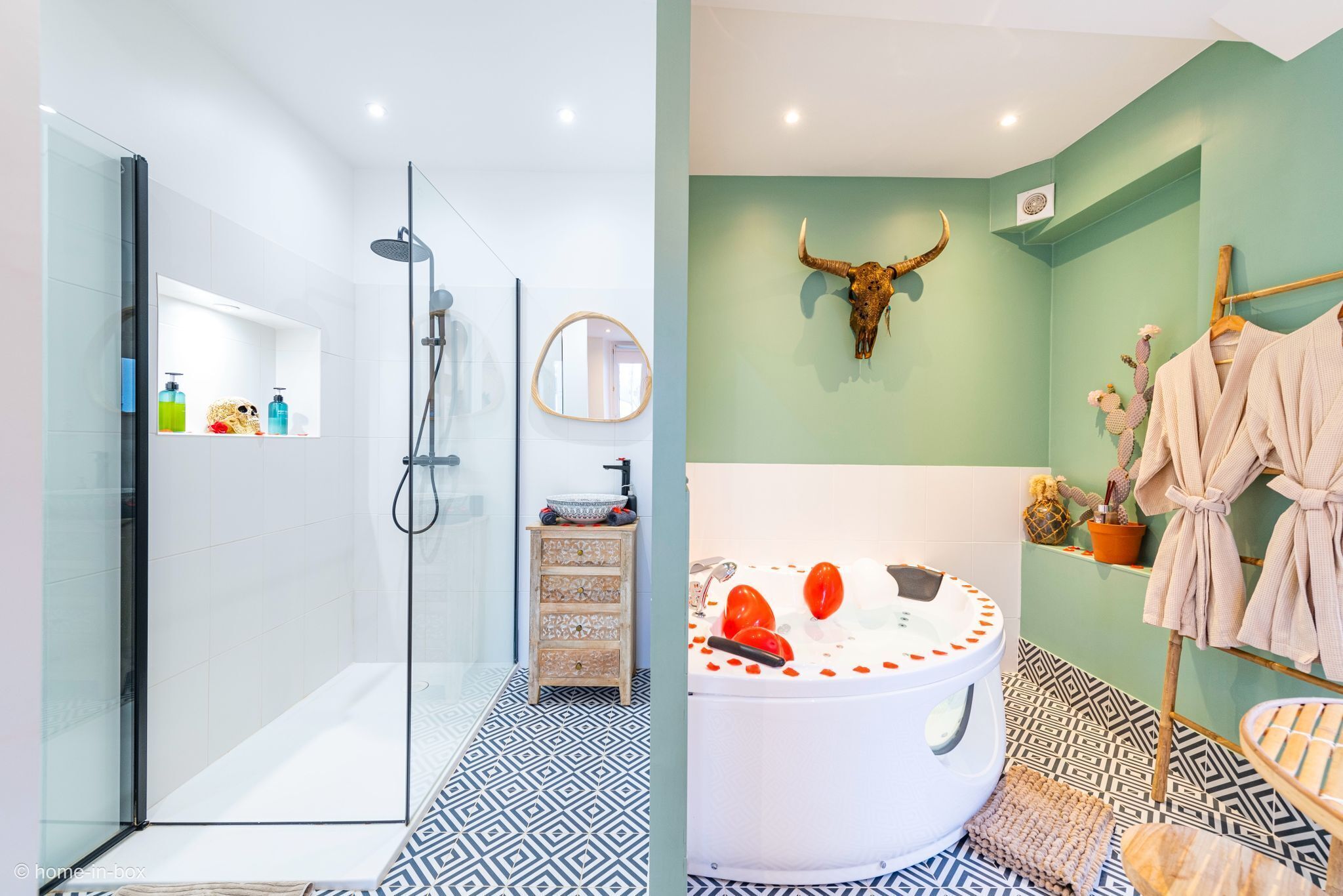 Standard Double Room | Bathroom