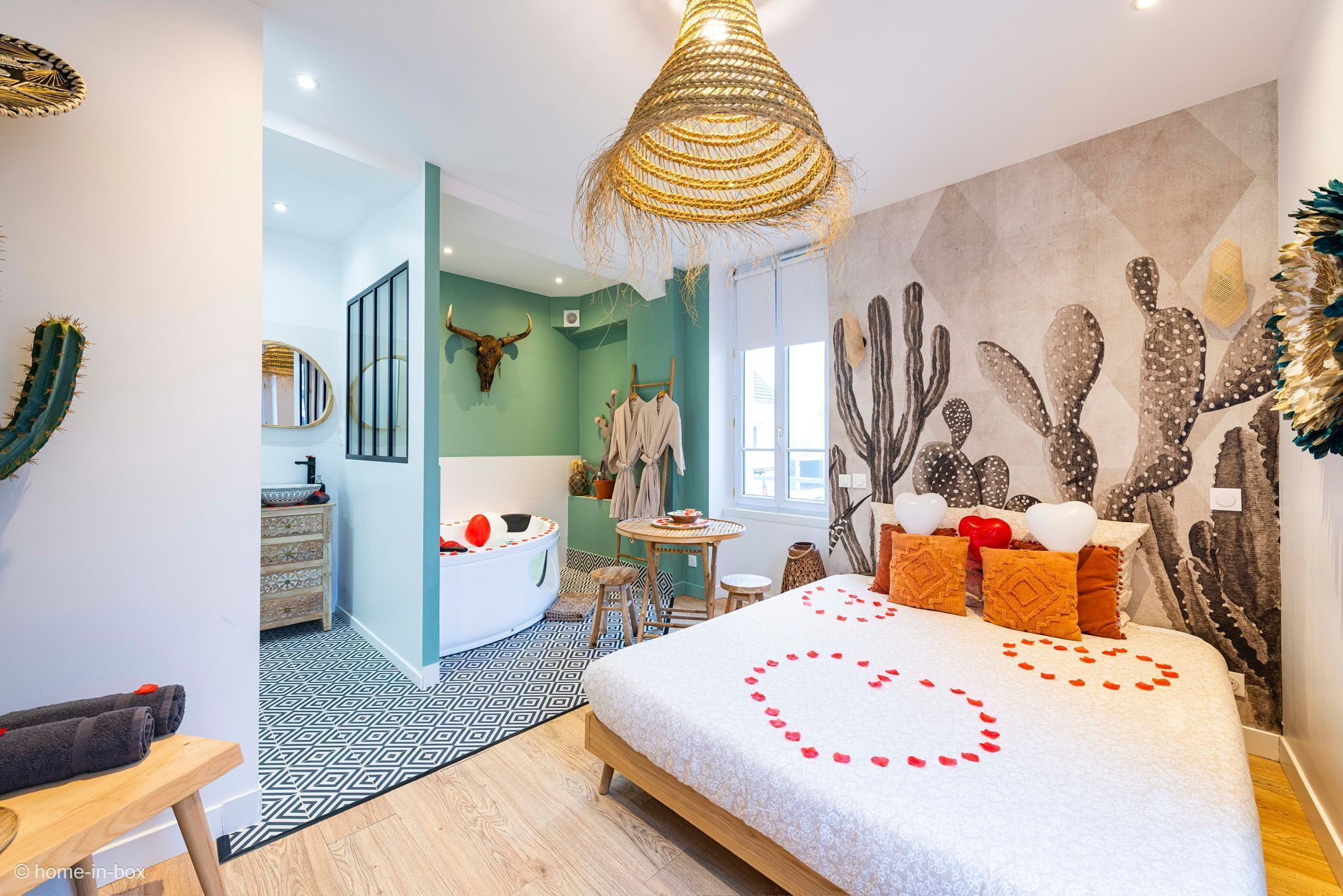 Standard Double Room | Blackout drapes, iron/ironing board, free WiFi