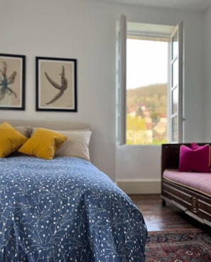 Room, Garden View | Down comforters, individually decorated, individually furnished - Noubar  (Cénevières)