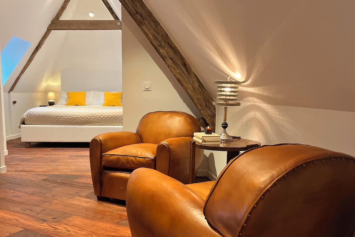 1 bedroom, down duvets, individually decorated, individually furnished