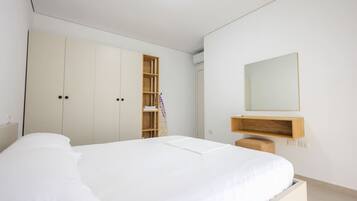 1 bedroom, desk, free WiFi