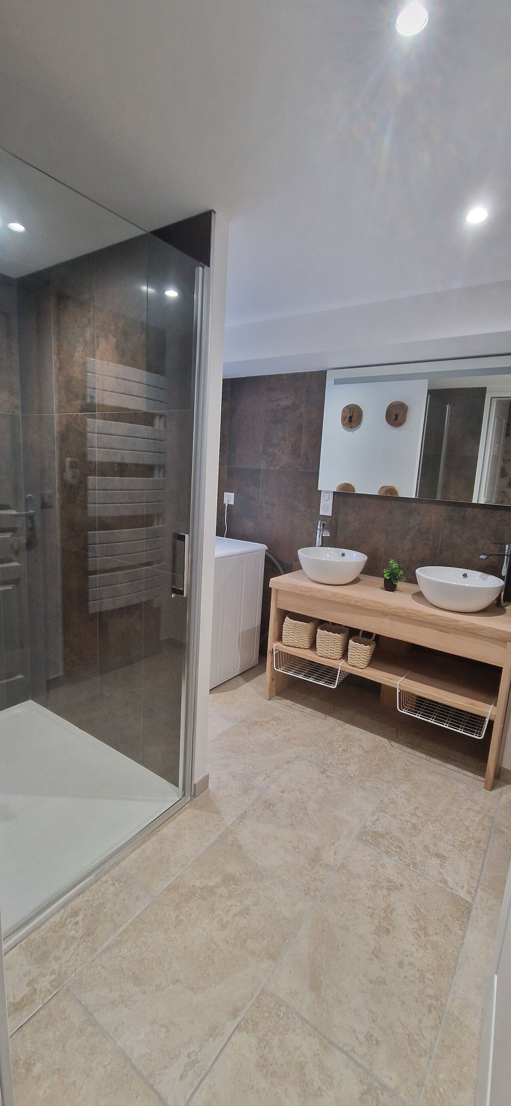 Een douche, een haardroger