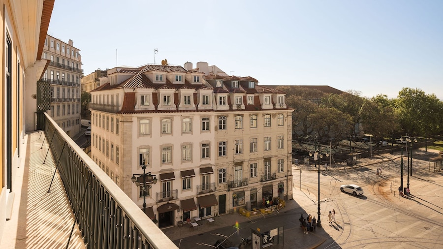 Ando Living Corpo Santo House