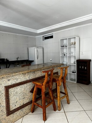 独特公寓 | 私人厨房 | 大冰箱、微波炉、炉灶、厨具/餐具