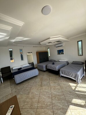 Comfort Suite | Iron/ironing board, free WiFi - Pousada Castelo da Villa (Foz do Iguacu)