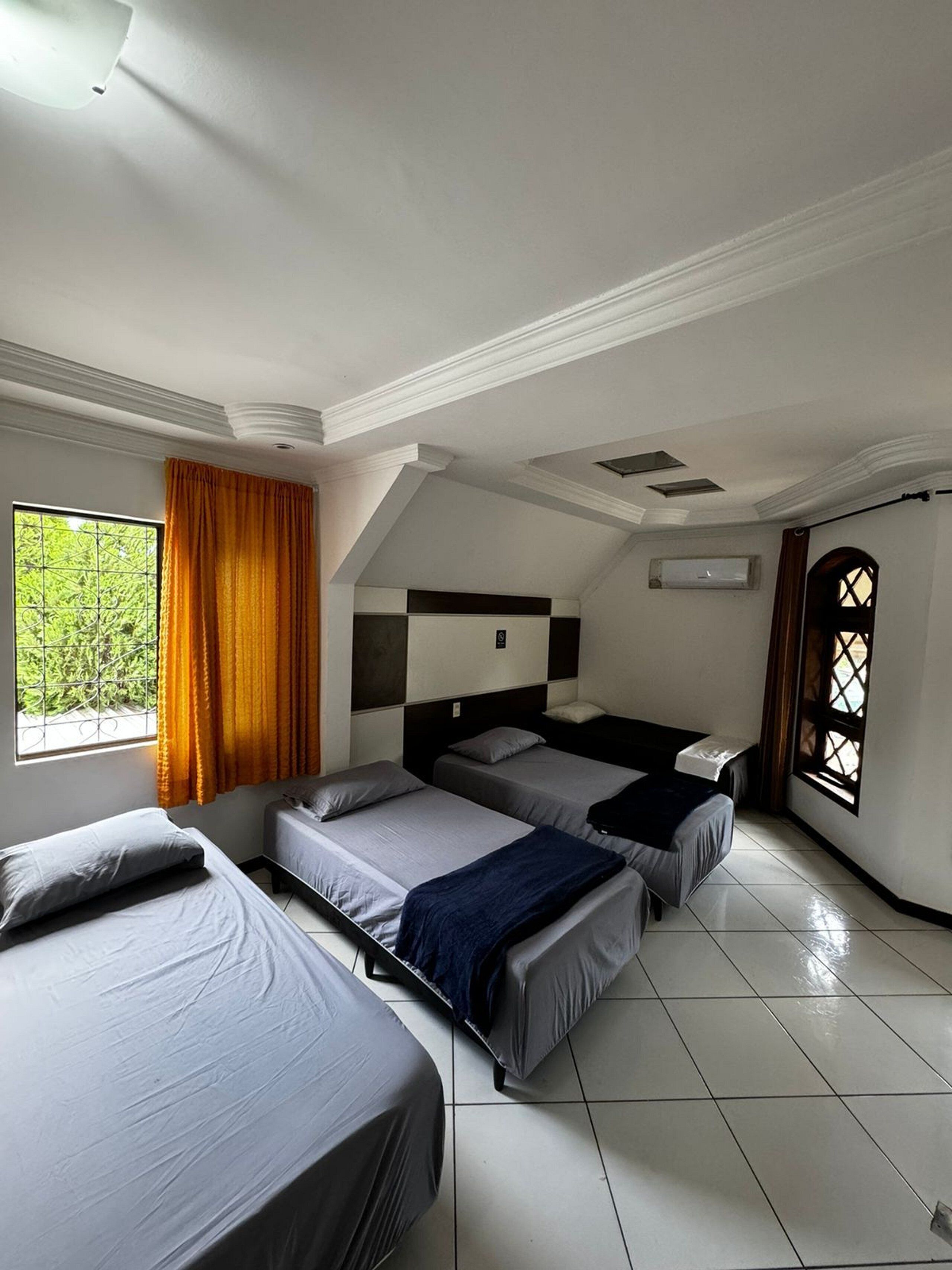 Basic Quadruple Room | Iron/ironing board, free WiFi