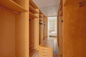 Interior - Timeless Elegance in Paris (Paris)