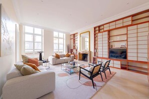 TV, fireplace, video games, offices