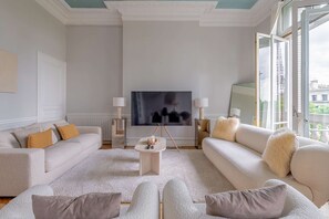 TV, offices - Trocadero Gem 4BED/8P (Paris)