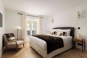 3 habitaciones, tabla de planchar con plancha, cuna de viaje y wifi 
