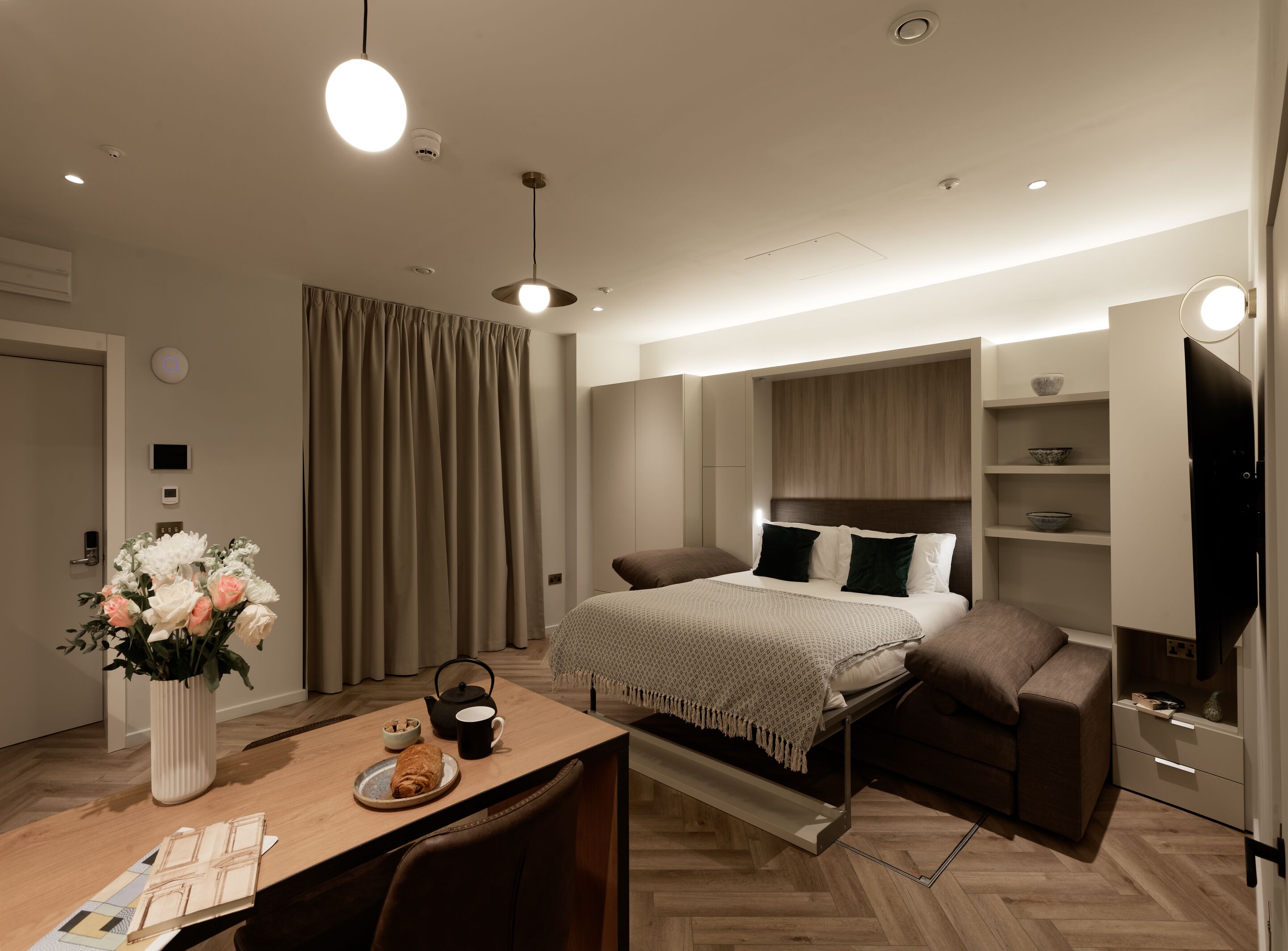 Iron/ironing board, free WiFi