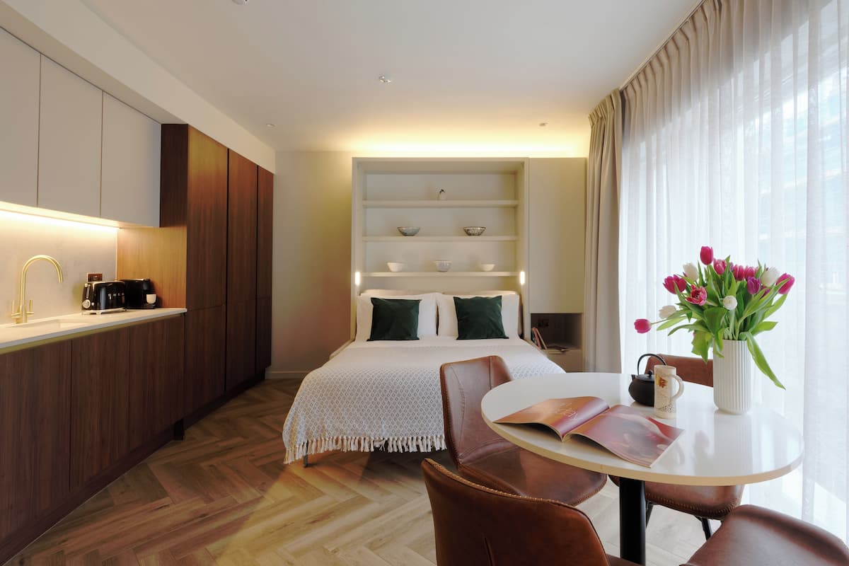 Studio Premium | 1 chambre, fer et planche à repasser, Wi-Fi gratuit