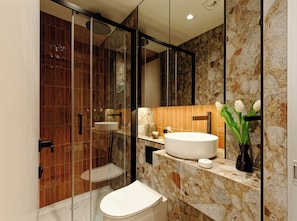 Superior Studio | Bathroom