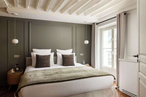 3 habitaciones, tabla de planchar con plancha, wifi y ropa de cama 