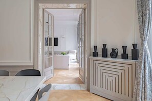 Interior - Beautiful and Stylish 2 Beds in Trocadéro 16th (Paris)
