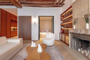 2 dormitorios, tabla de planchar con plancha, cuna de viaje y wifi