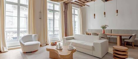 Televisión y oficina