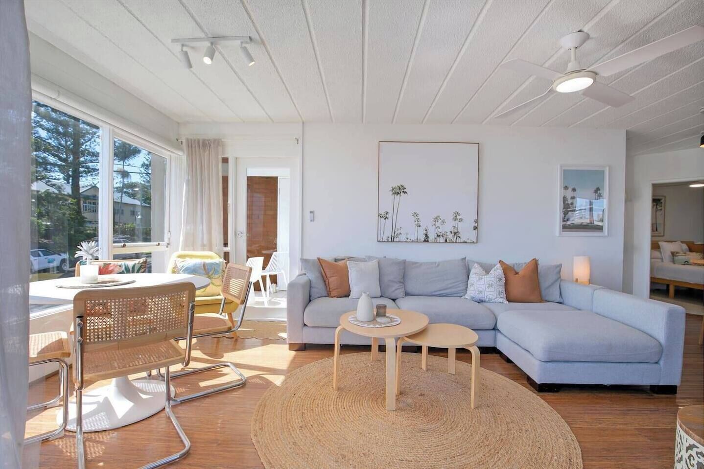 Azure Kirra Chic Beachfront Living In Coolangatta - Coolangatta