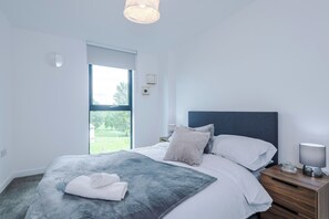 2 soverom, strykejern/-brett, wi-fi og sengetøy