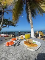 Desayuno a la carta incluido todos los días 