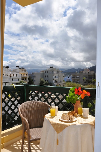 Helen Suites