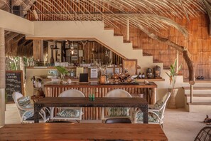 Dining - The Beach House Ocam Ocam (Busuanga)