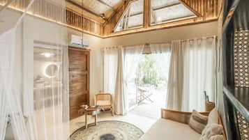 Suite Studio Familiale, plusieurs lits, non-fumeurs, vue mer | 1 chambre, literie de qualité supérieure, couette en duvet d'oie
